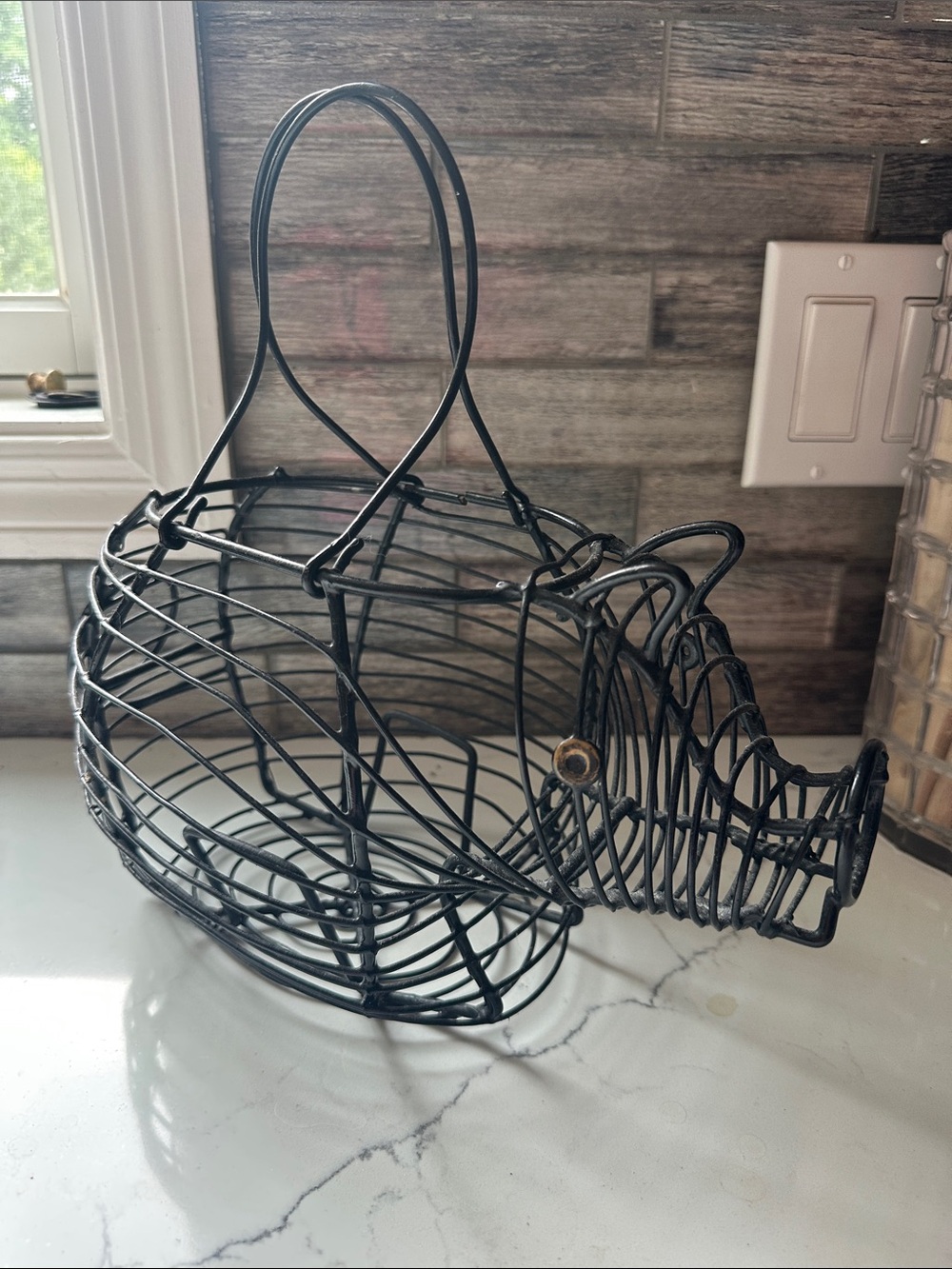 Vintage Wire Pig Chicken Egg Basket in Black